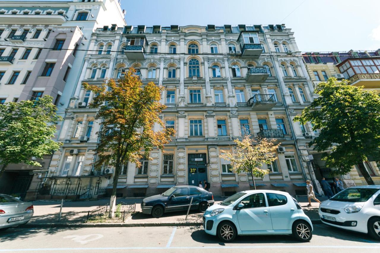 Vip Apartment Near Kreschatyk, 31А Pushkinska Street Kiev Dış mekan fotoğraf